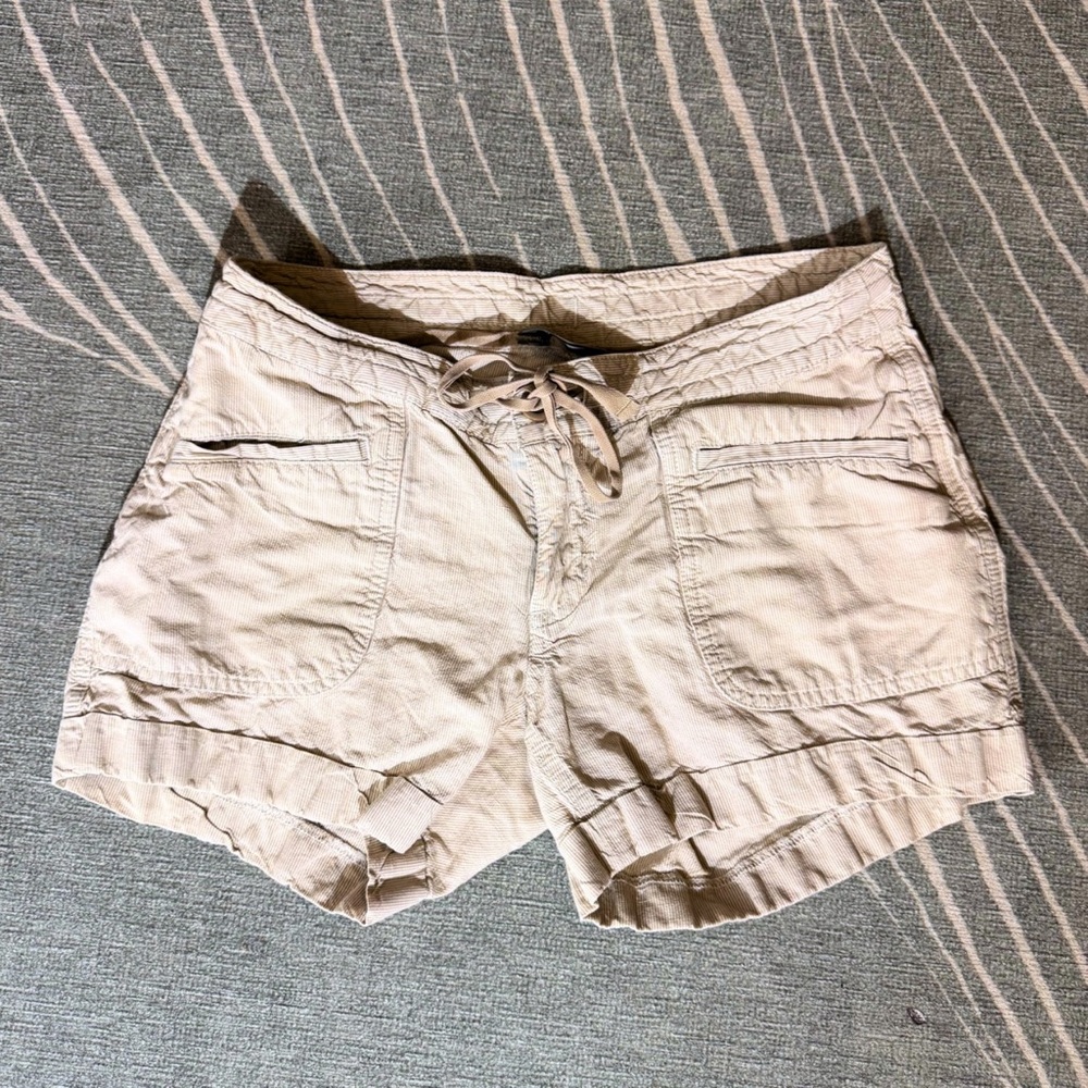 The North Face Women's Linen/Cotton Blend Shorts | Size 4